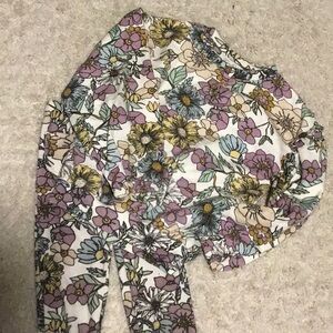 Adorable outfit size 5 toddlers w puffed long sleeve, super cute